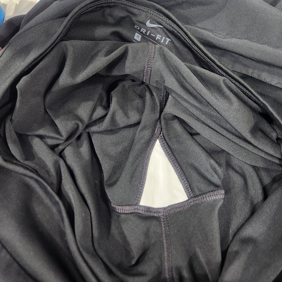 Nike Dri Fit Black Flex 15" Golf Skort size Medium - Picture 14 of 14